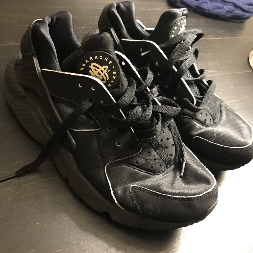 Nike air huarache shoes